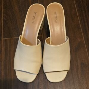 AEROSOLES Women's Cream Mules
